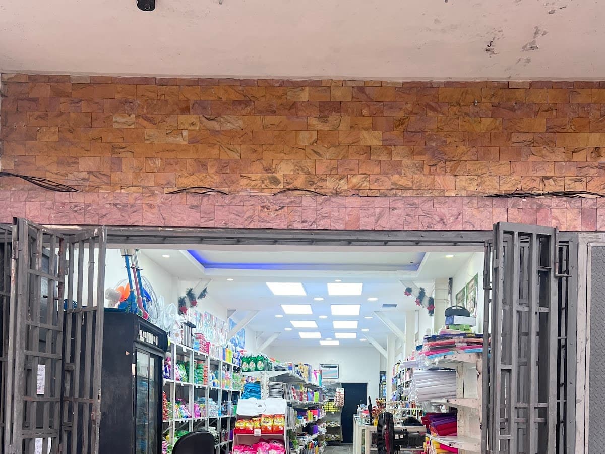 Supermercado gran futuro 888 — foto