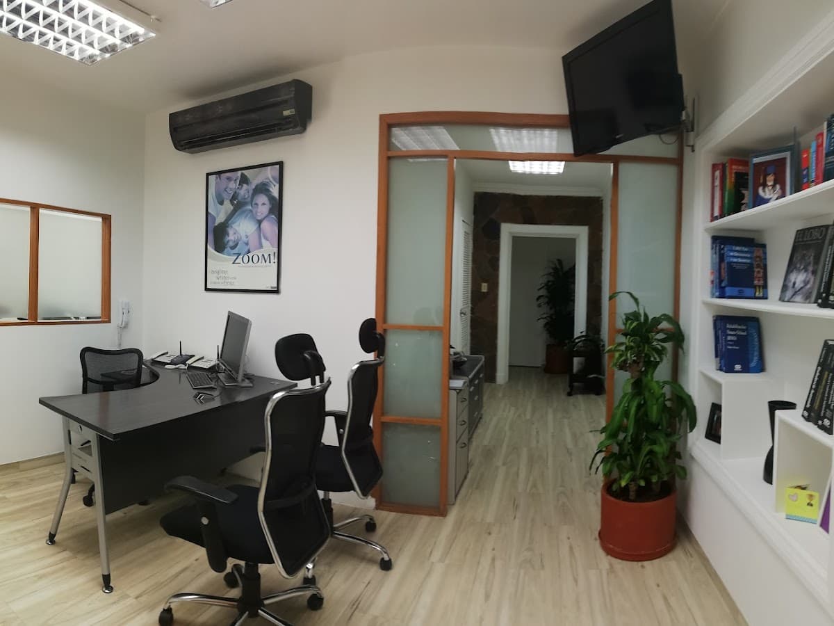 Smile Center - Emergencias Odontológicas en Caracas — foto