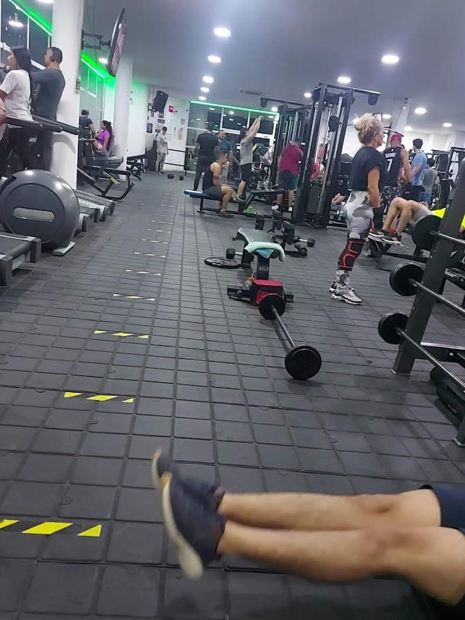 FITNESS EMPIRE Gimnasio — foto