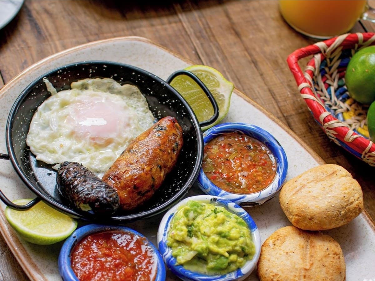Restaurante La Matriarca El Poblado Medellín | Chicharrón | Comida Tradicional — foto