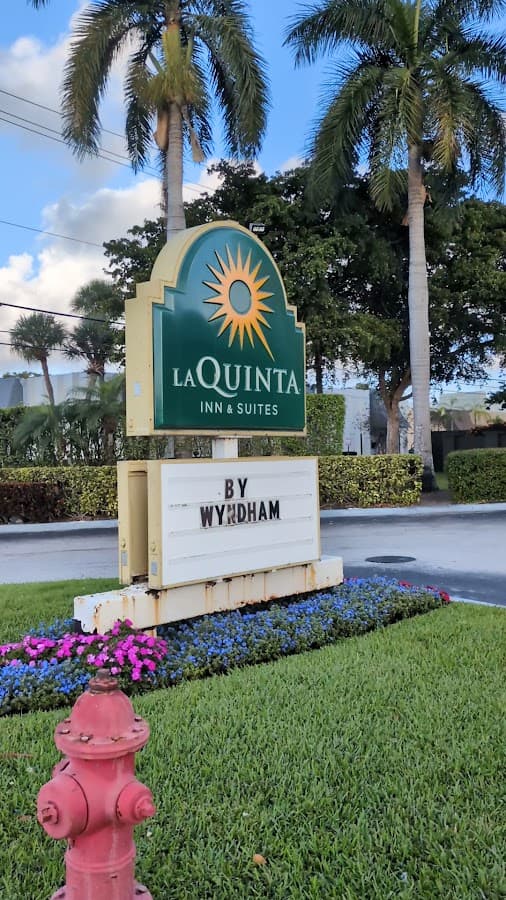 La Quinta Inn & Suites by Wyndham Ft Lauderdale Cypress Cr — foto