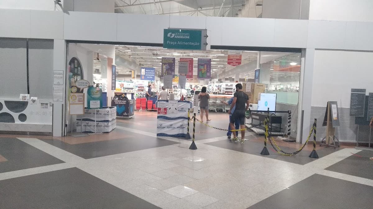 Angeloni Supermarket Beira Mar