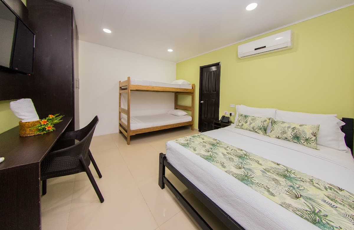 Hotel Marina Suites By GEH Suites — foto