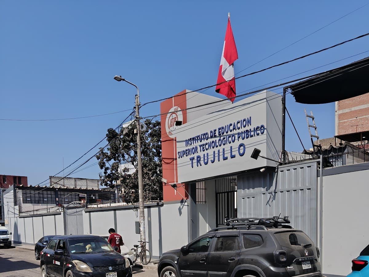 Instituto Superior Tecnológico San Luis — foto