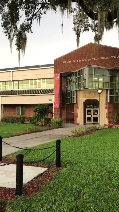 Brewster Technical College — foto