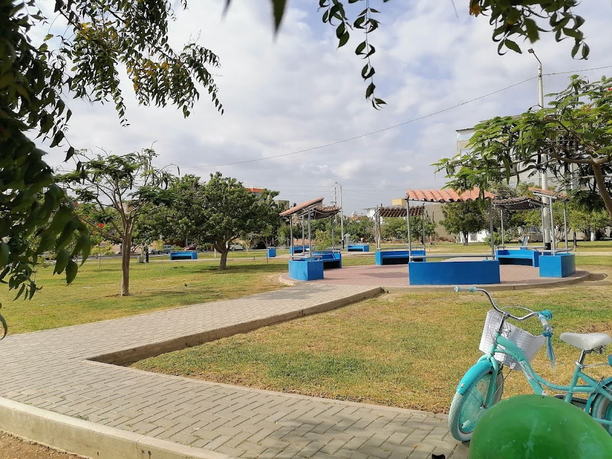 Parque Principal Miraflores Country Club — foto