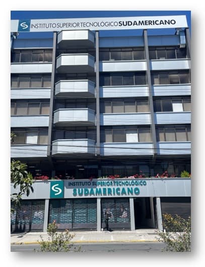 Instituto Tecnológico Sudamericano Quito — foto