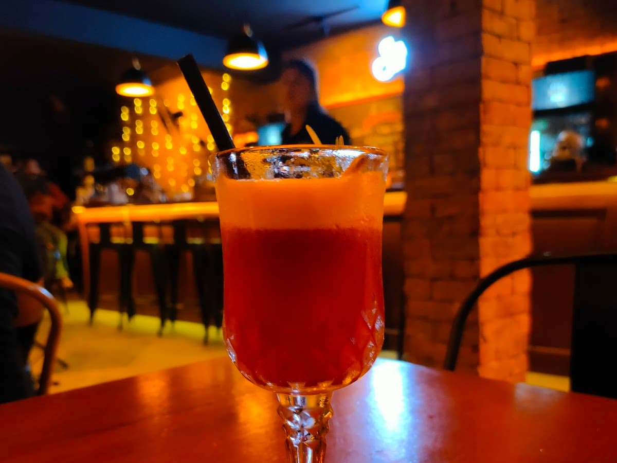 Siniestra Bar — foto