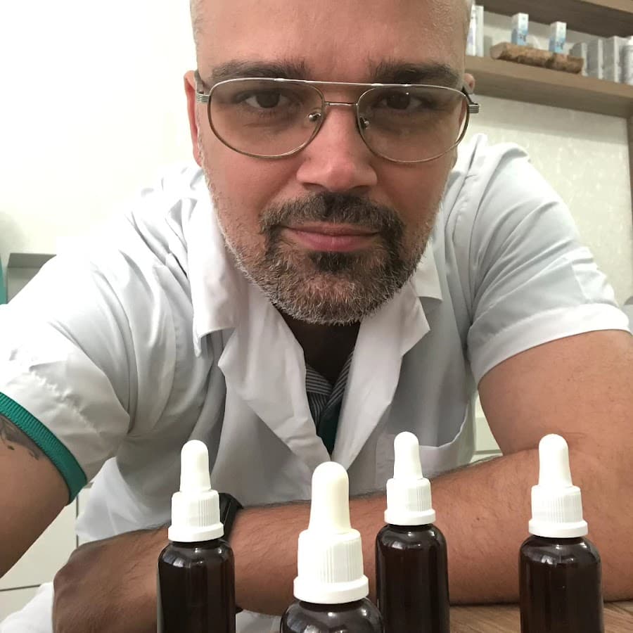 Especialista em Dor Muscular e Coluna – Alesandro Siridakis — foto