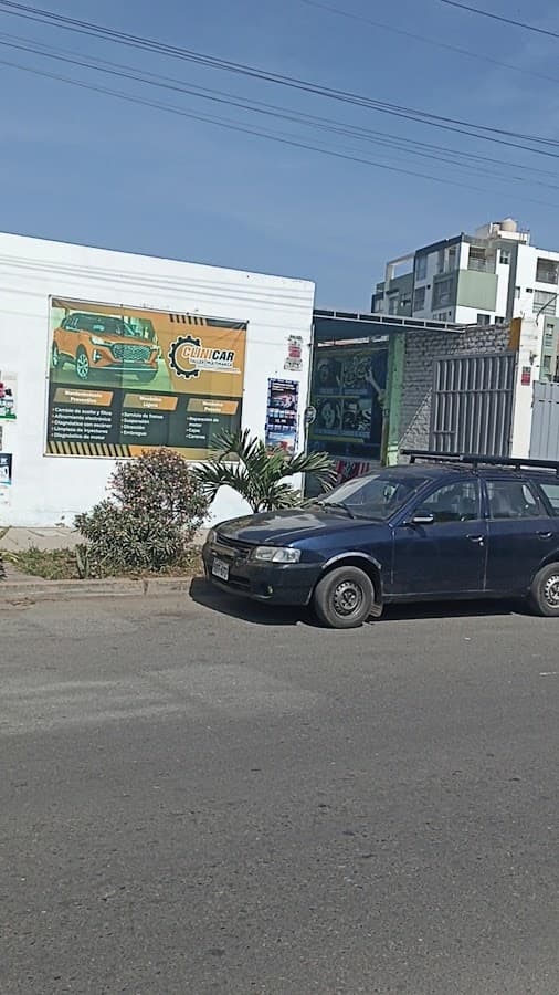 Taller mecánico Clinicar Trujillo — foto