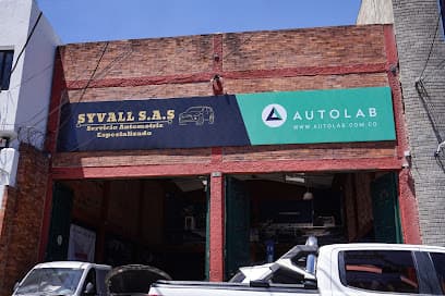 Taller mecánico Bogotá Autolab sede Prado Veraniego — foto