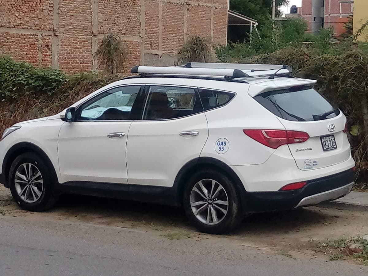 Golden Tours RentaCar — foto
