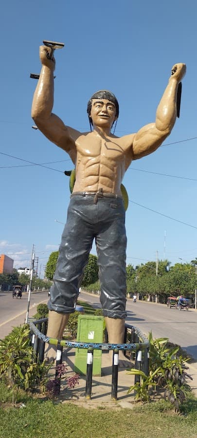 Monumento Al Campesino Pucallpa — foto