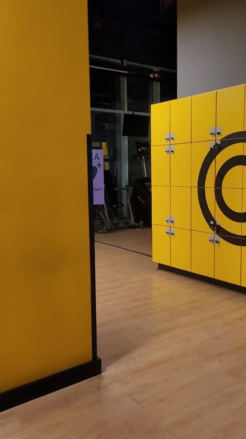 Gimnasio Smart Fit - Plaza de la Luna — foto