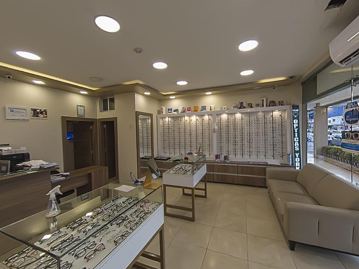 Opticas York — foto