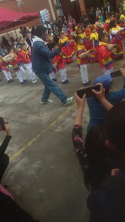 Colegio Gregorio Reynolds — foto