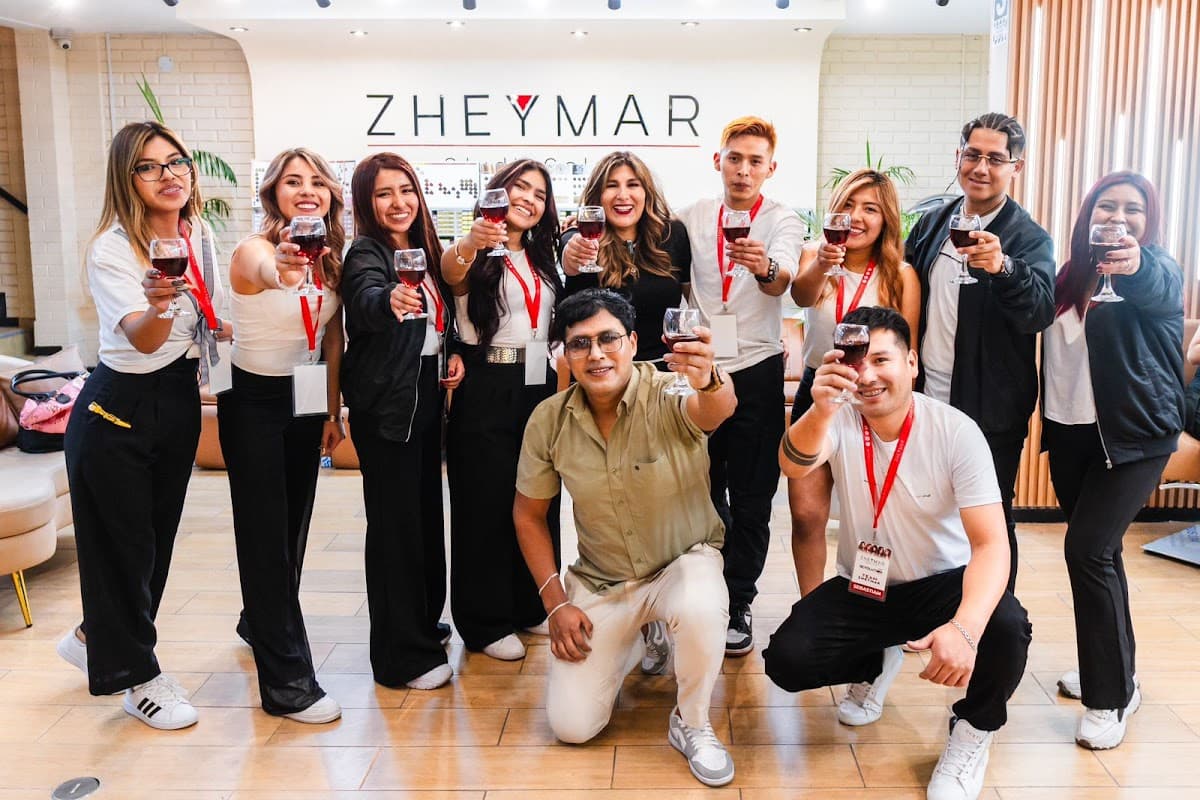 Zheymar Studio Color — foto
