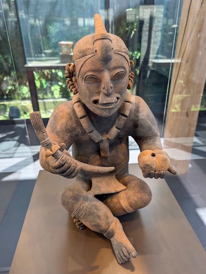Museo de Arte Precolombino Casa del Alabado — foto