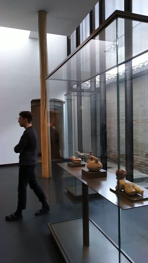 Museo de Arte Precolombino Casa del Alabado — foto