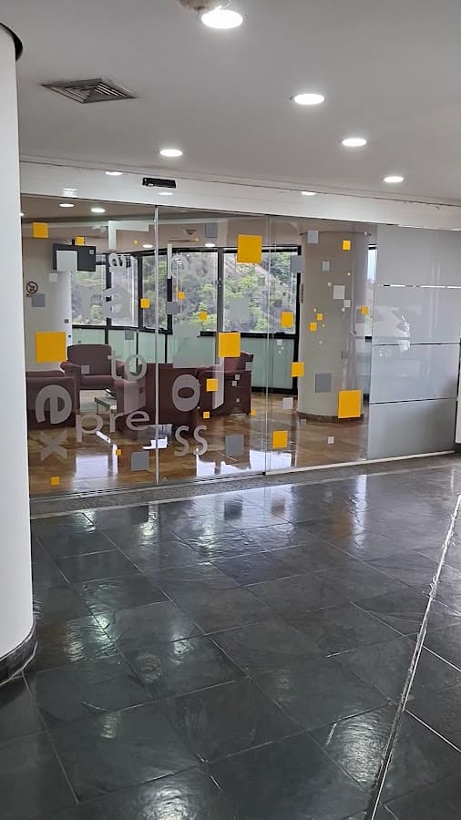 Policlínica Metropolitana — foto