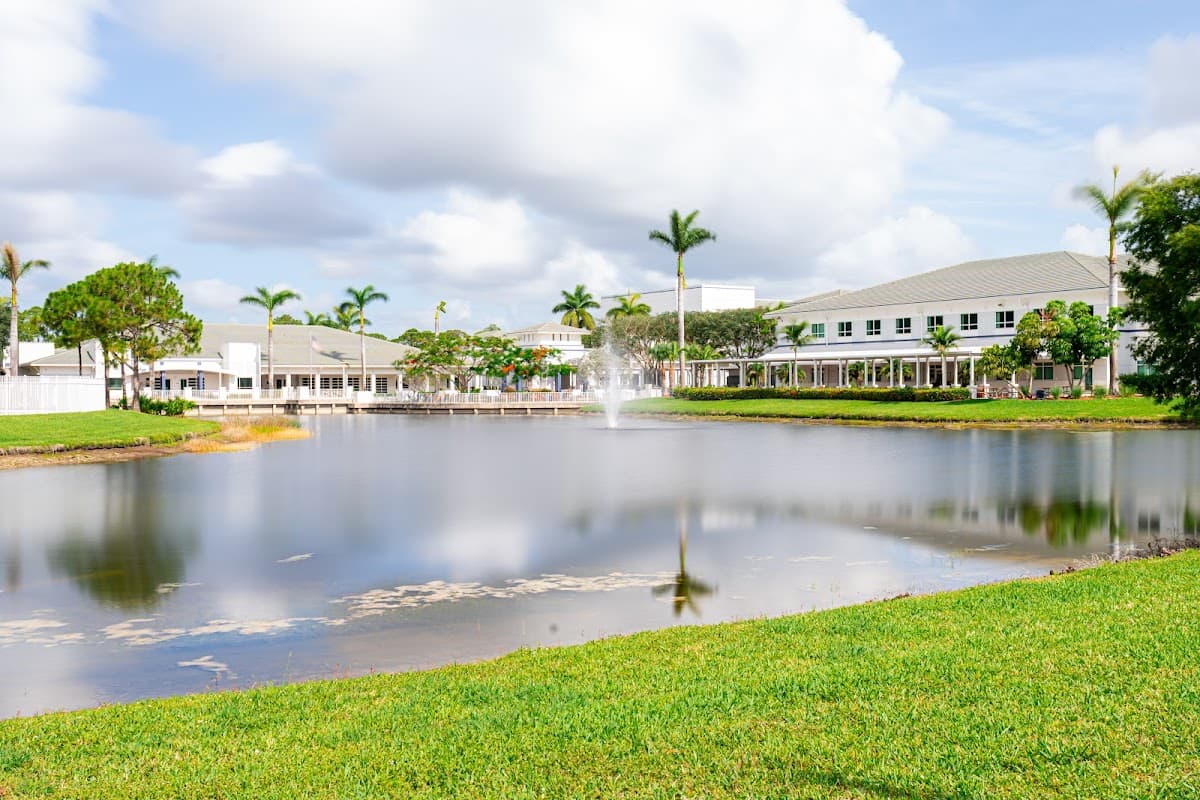 The Benjamin School — foto
