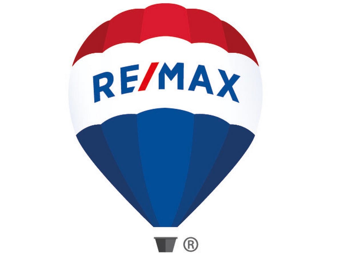 REMAX MOMENTUM II — foto