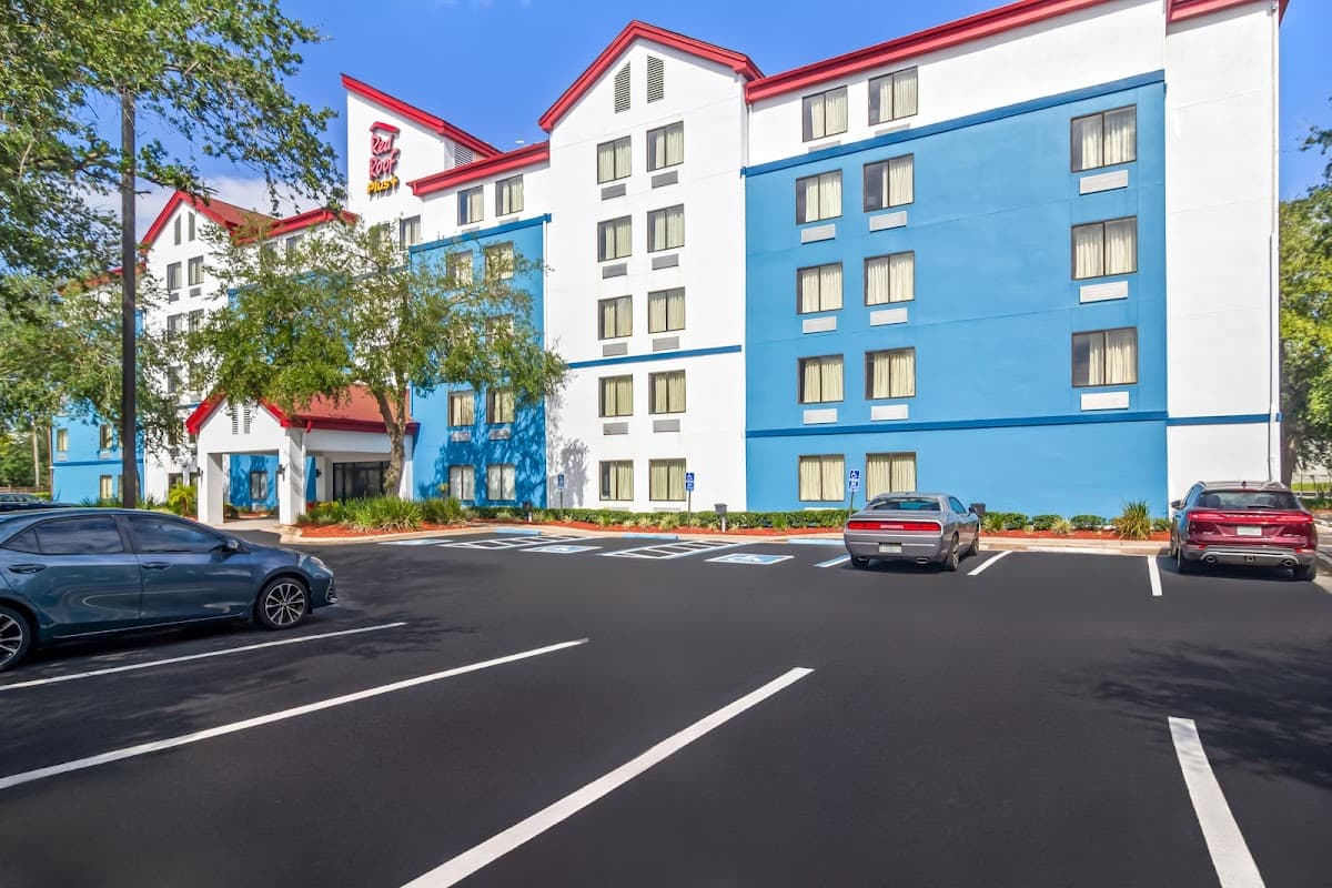 Red Roof PLUS+ Jacksonville - Southpoint