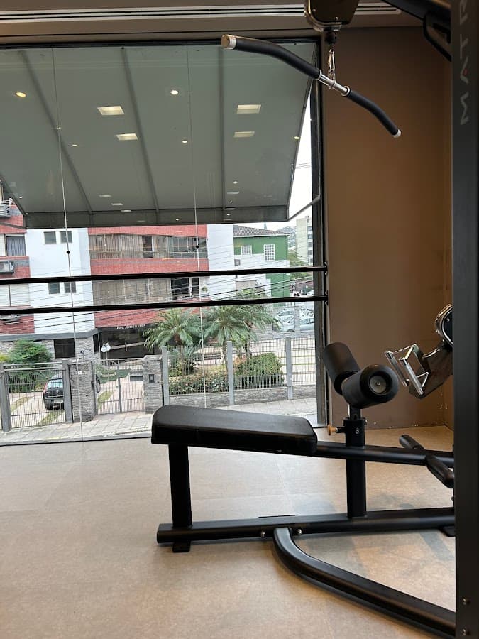 BODY HALL ACADEMY — foto