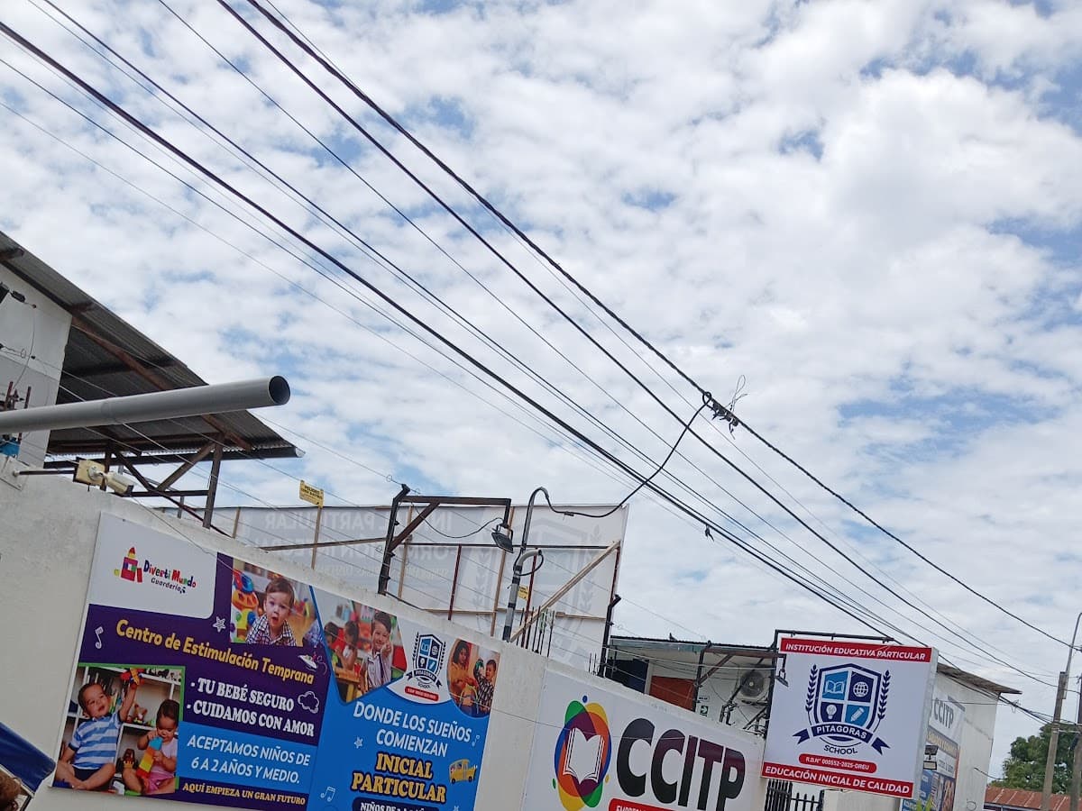 INSTITUTO SUPERIOR TECNOLOGICO DE UCAYALI — foto