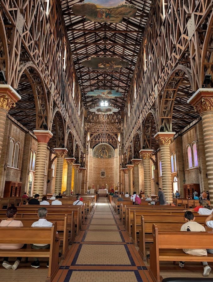 Catedral de Nuestra Señora de la Pobreza de Pereira — foto