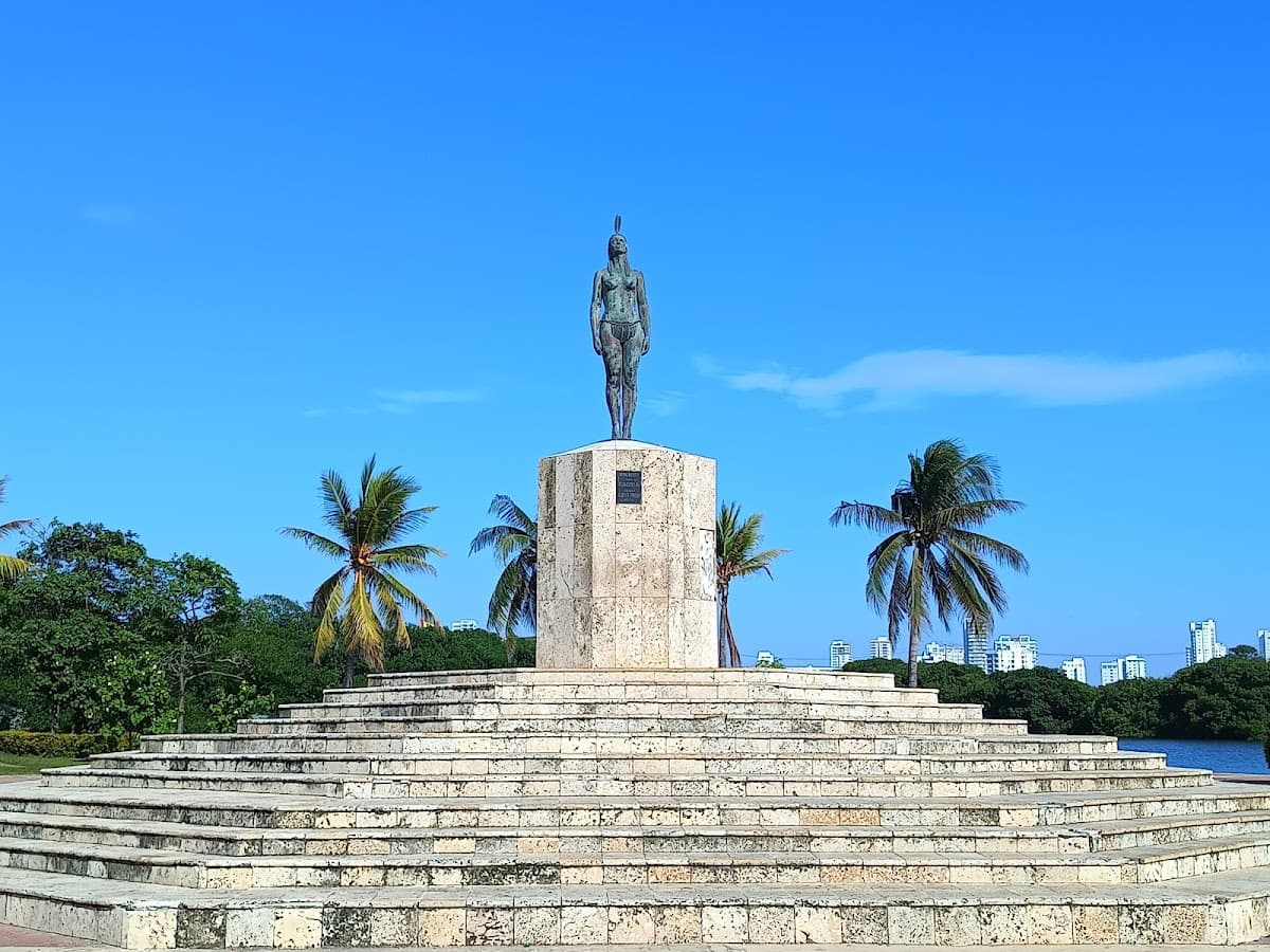 Monumento India Catalina — foto