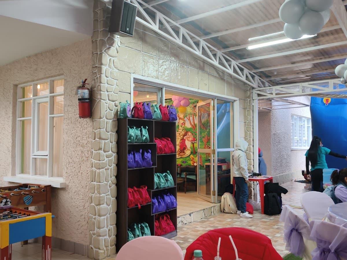 Jardín - Salón "El Resbalin" — foto