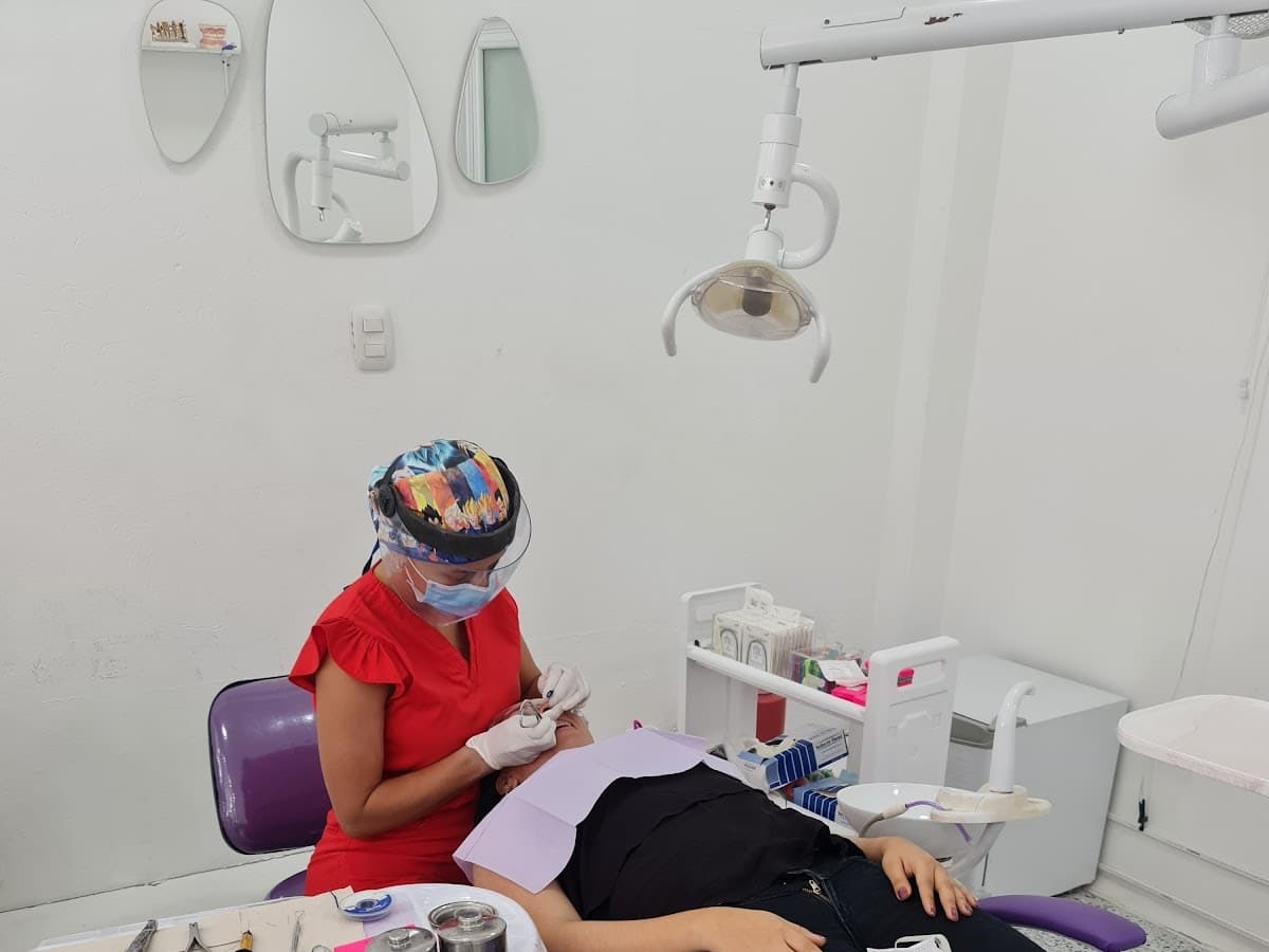 Dra. Andrea Chaparro ortodoncia y odontología integral — foto