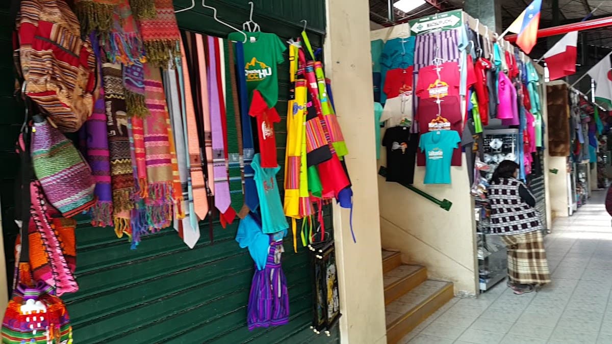 ARTESANIAS LLANCAQMAKI — foto