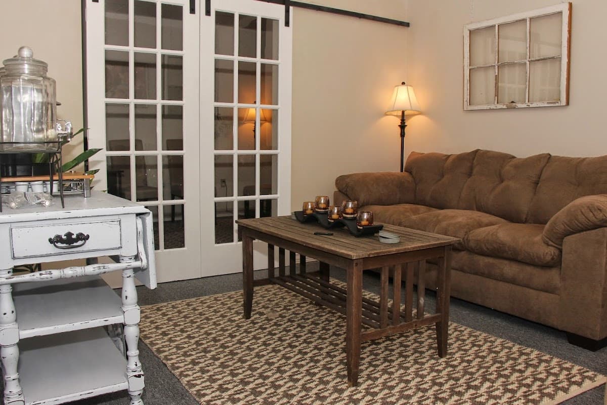 Loving Life Today: Therapy & Counseling — foto