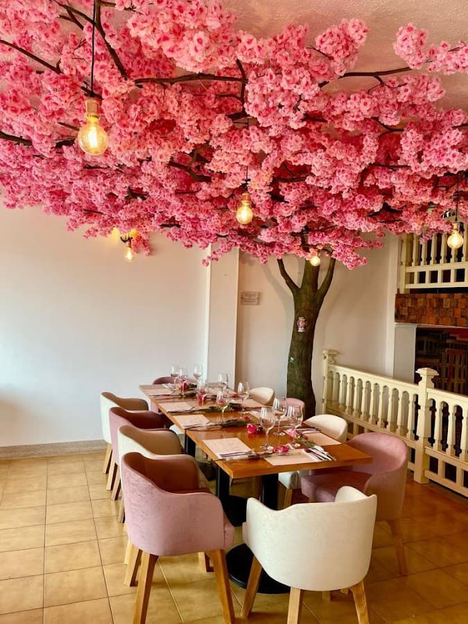Love Restaurant