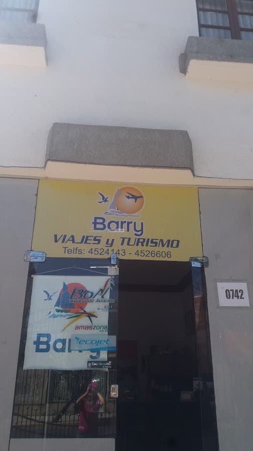 BARRY TOURS — foto