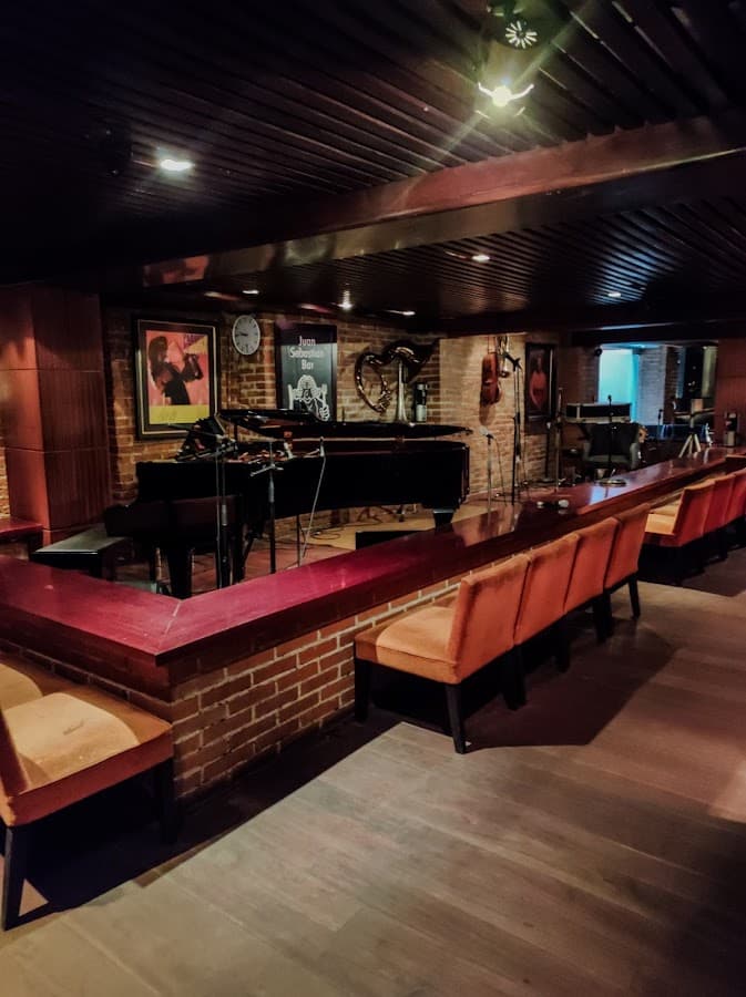 Juan Sebastian Bar