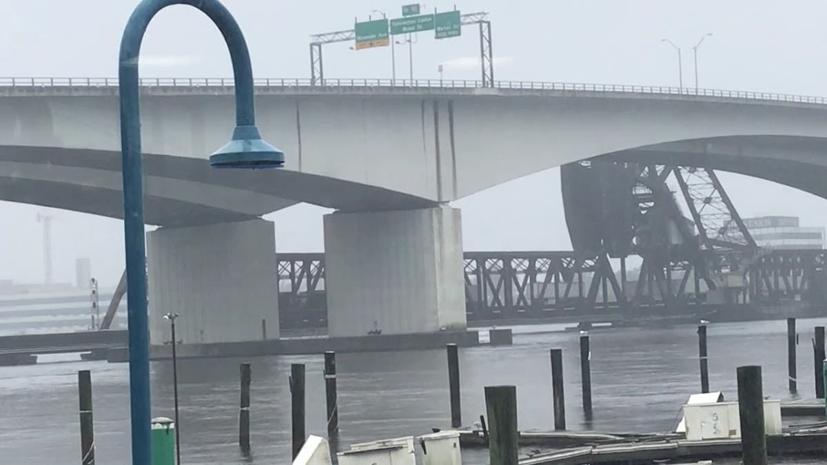 Acosta Bridge — foto