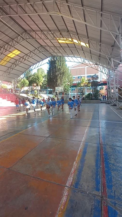 Colegio Hugo Dávila — foto