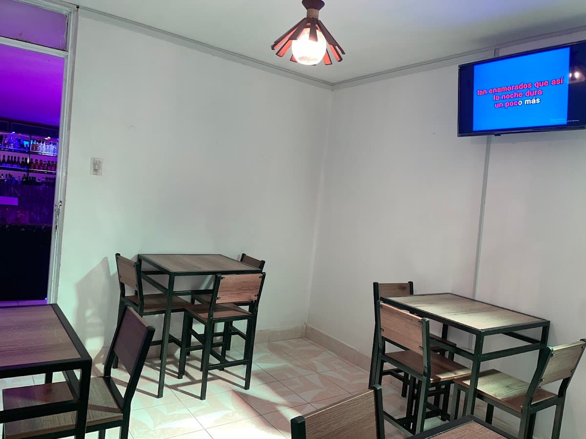 Paris Licorería Lounge — foto
