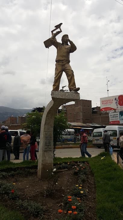 Monumento Al Lustrabotas Huanca