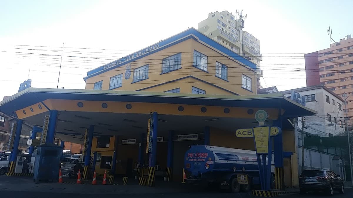 Automóvil Club Boliviano- Sede San Jorge