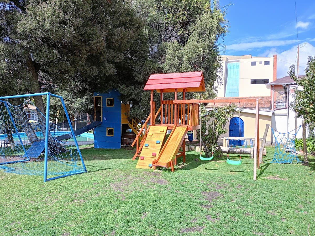Automóvil Club Boliviano- Sede San Jorge — foto