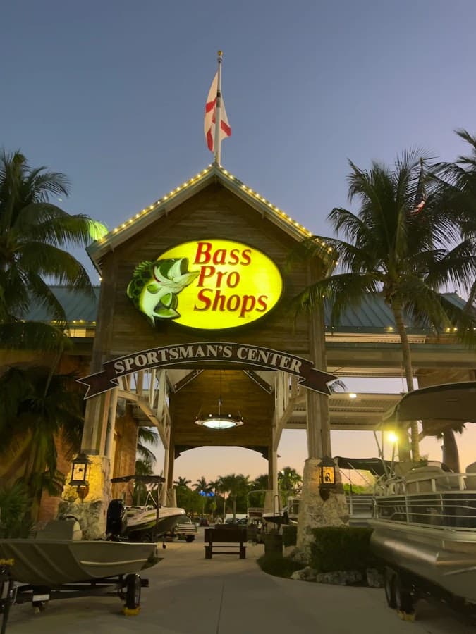 Dolphin Mall — foto