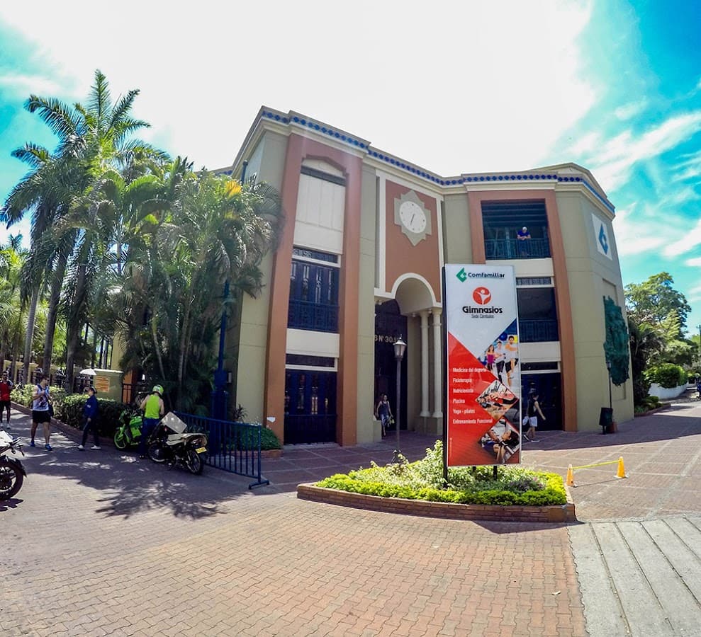 Gimnasio Comfamiliar Cámbulos — foto