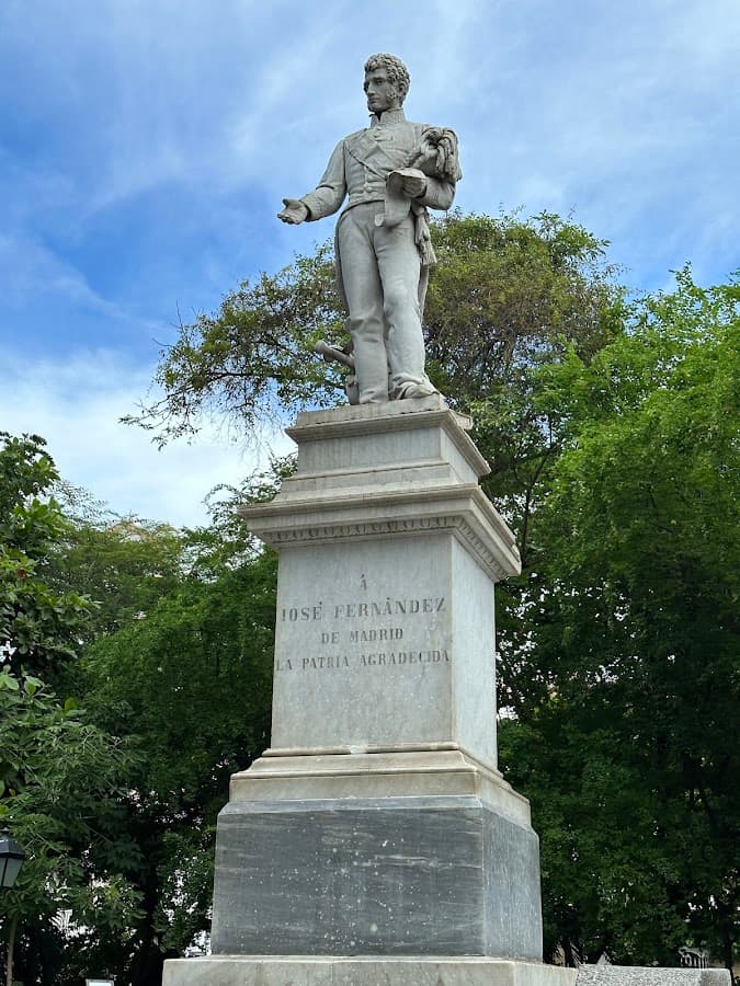 Plaza Fernández Madrid (Antiguamente Plaza de los Jagüeyes) — foto