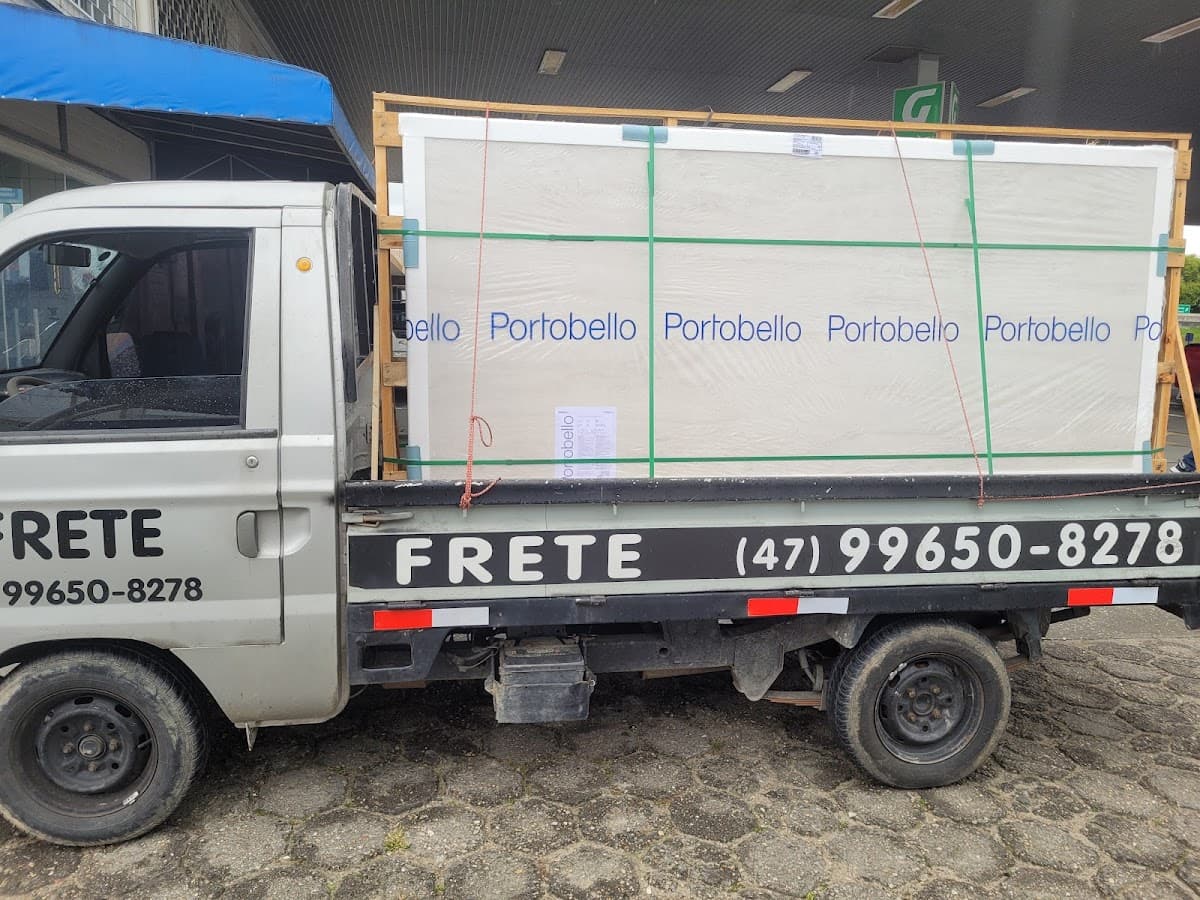 Fretes 3/4 bau Sanciro transportes — foto