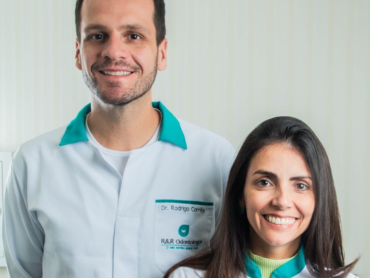 DENTISTA 24HS/ Clínica odontológica/ Urgência odontológica/ dentista Florianópolis/ consultório odontológico. — foto