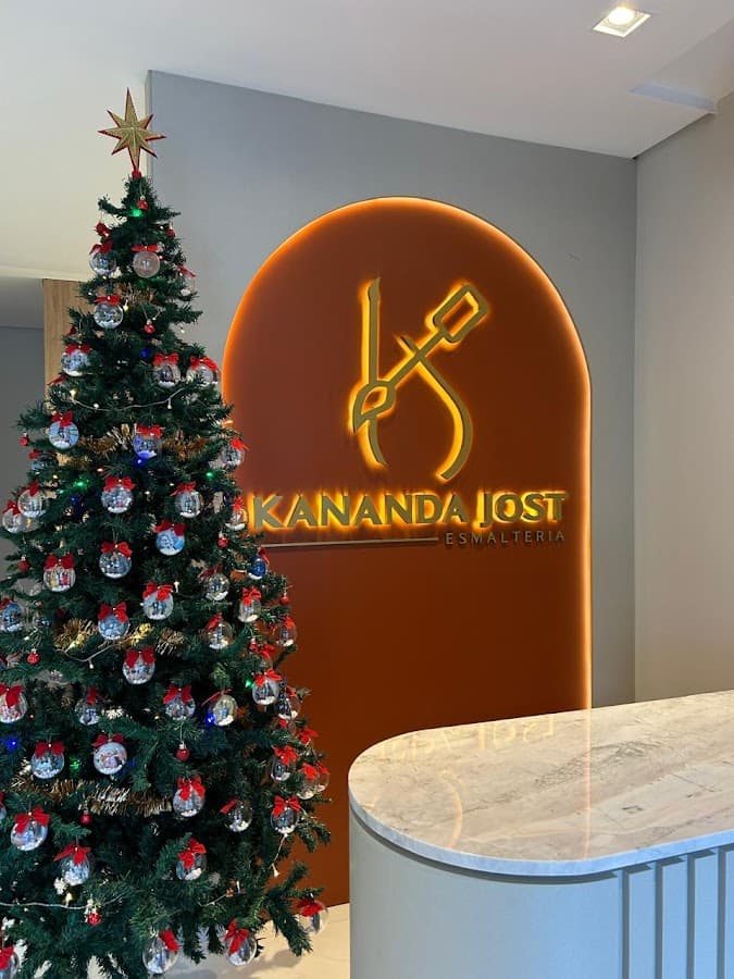 Kananda Jost Esmalteria — foto